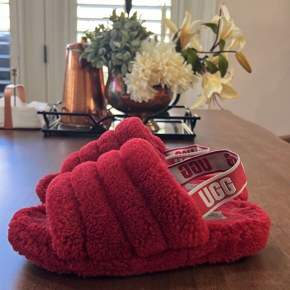 Ugg RIBBON RED FLUFF YEAH Slides. Size 10 - Picture 1 of 10